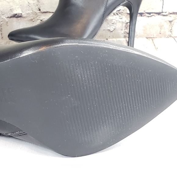 Women's thigh high boots - Picture 2 of 8